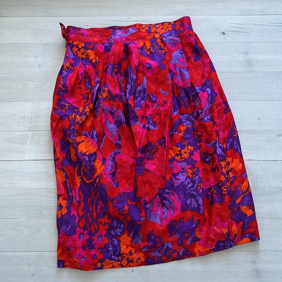 Vintage 100% Silk Bright Floral Print Skirt Size 8 - Picture 2 of 5